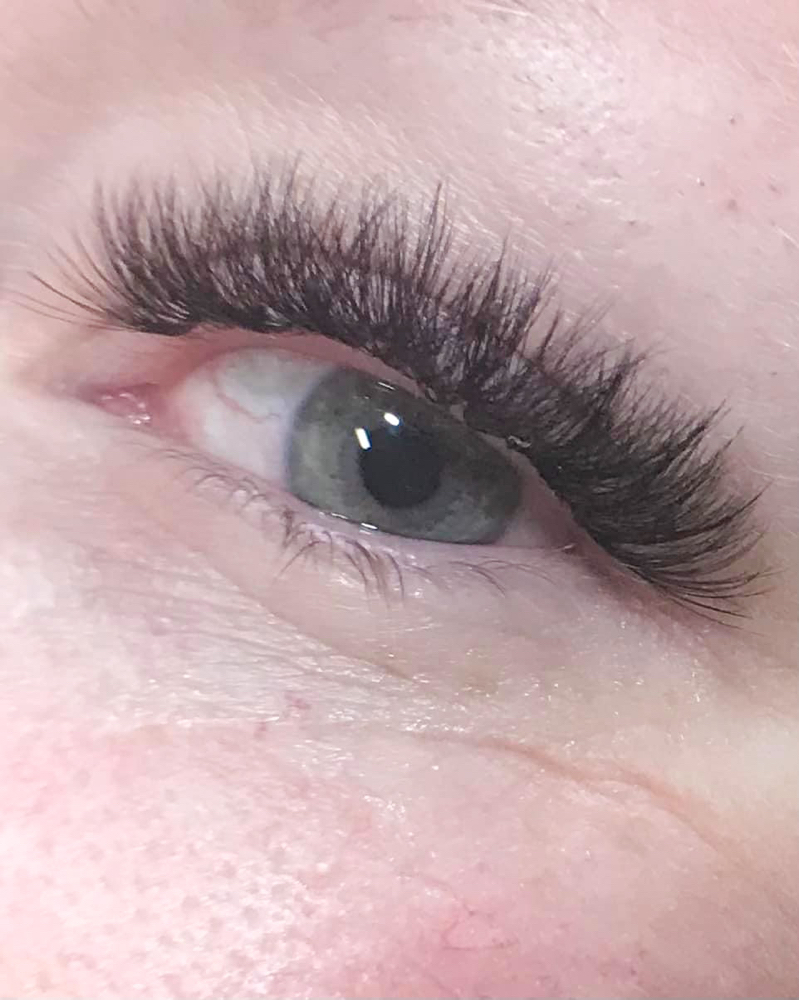 Full Set Volume Lashes