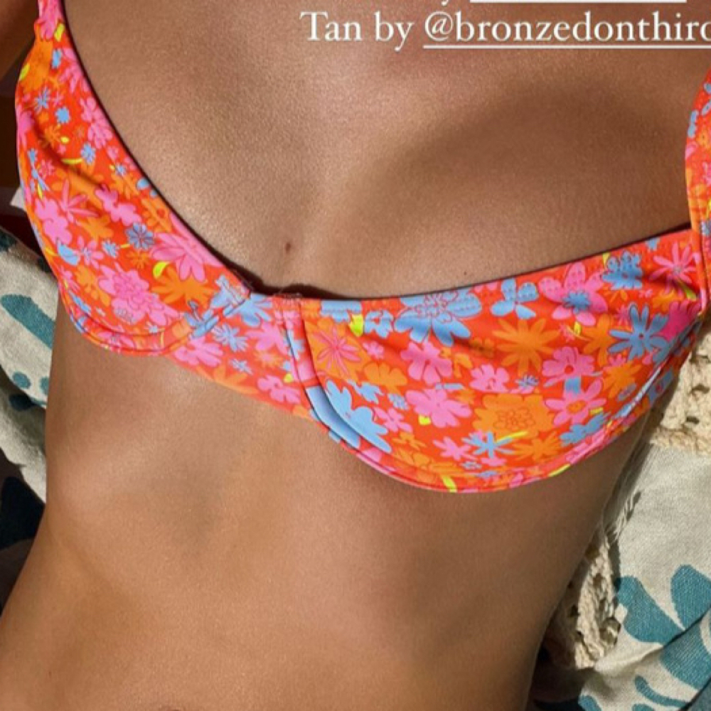 Package Of 4 Tans W/ Velvet Skin at Bronzed on Third in Farmville, VA