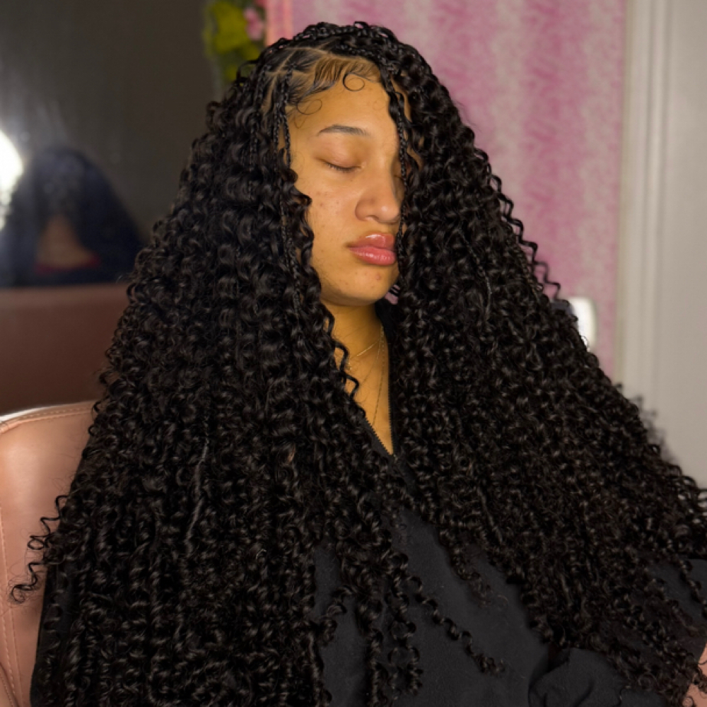 Smedium Bora Bora/ “Miracle” Braids at LiaLaidThat in Austin, TX