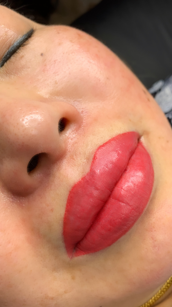 Lip blush