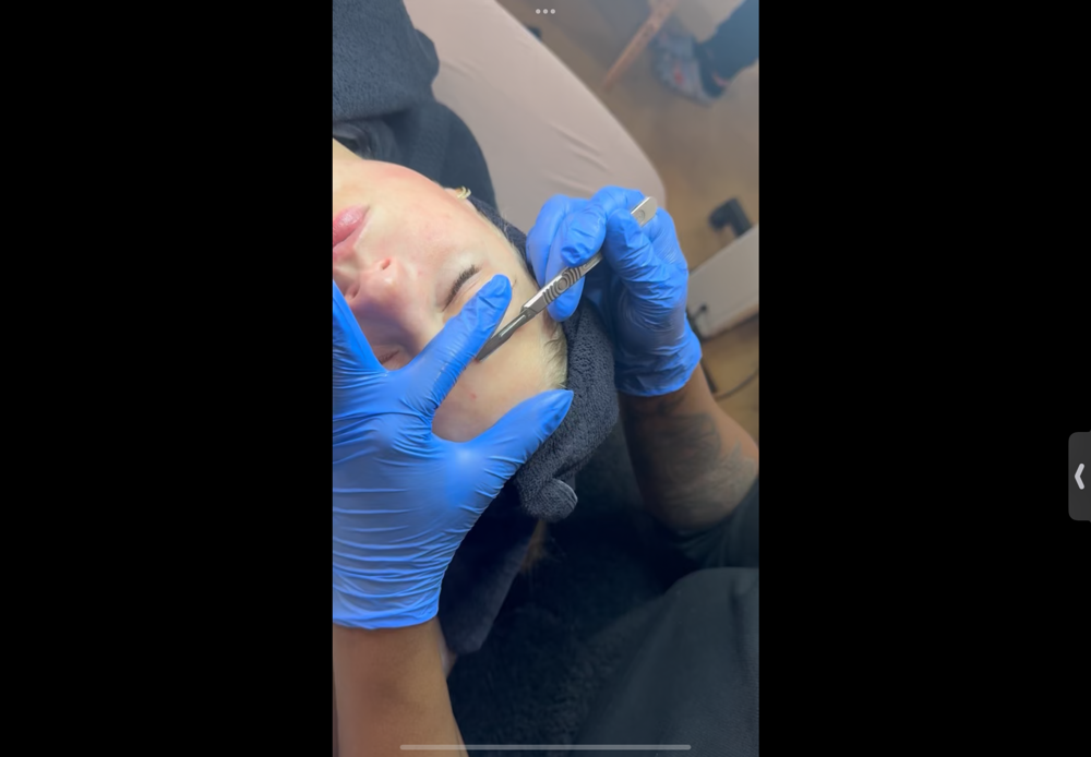 Dermaplane Glow Facial