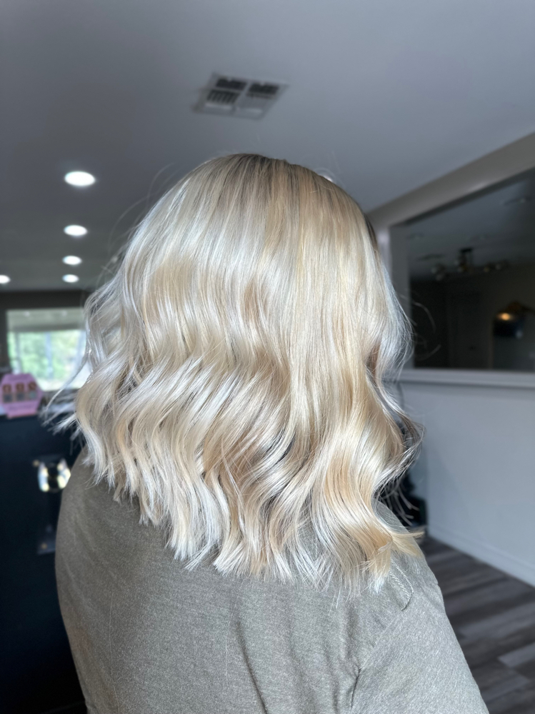 Heavy Blonding at Jalysa Vela in Alice, TX