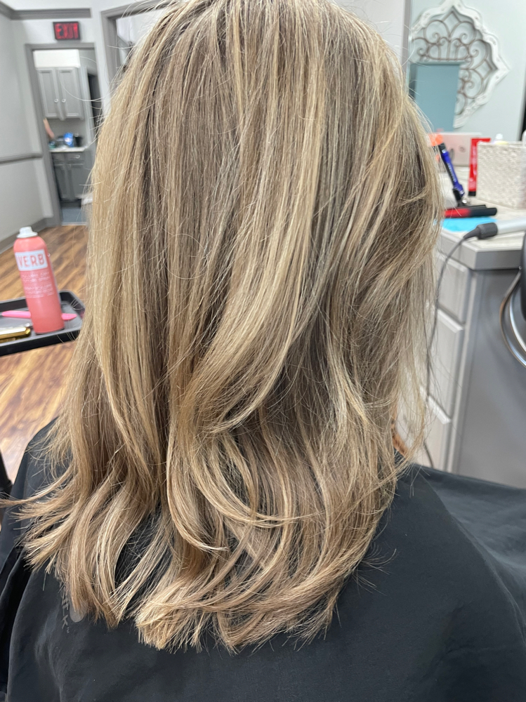 Full Highlight/ Balayage & Haircut