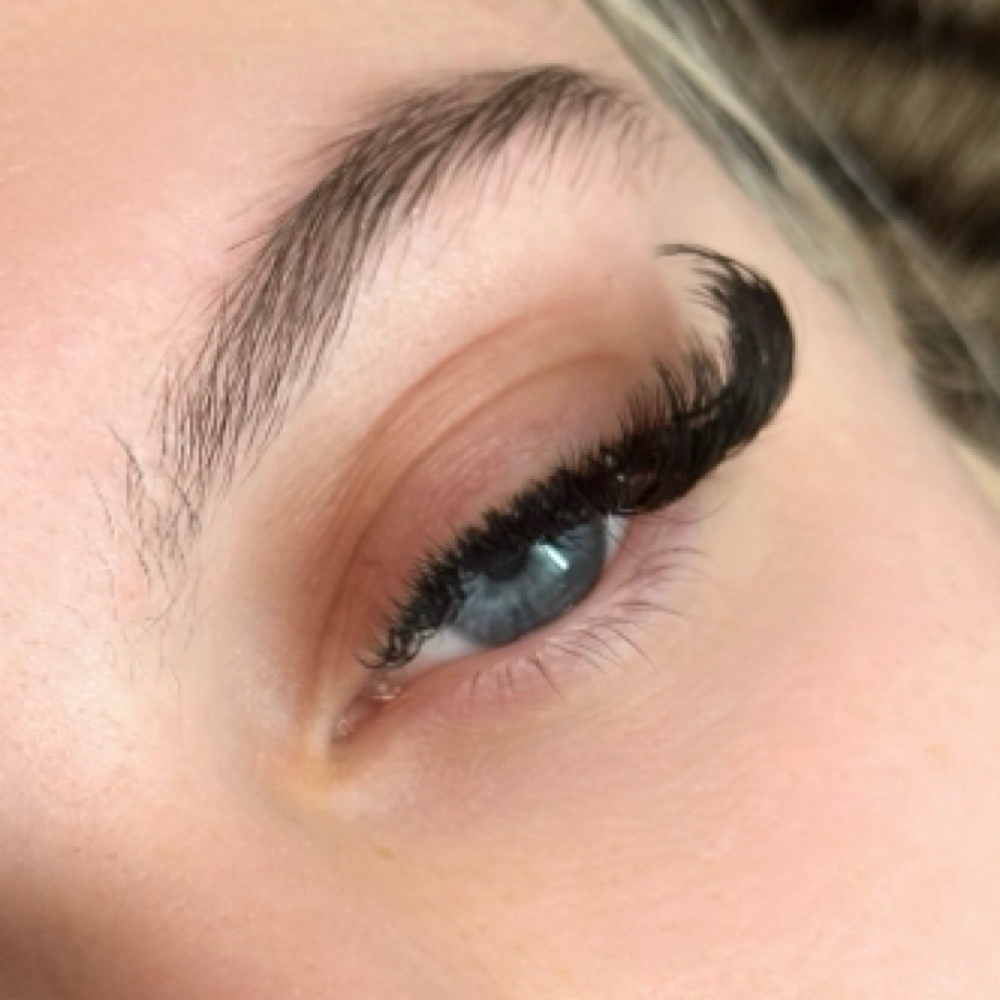 “CUSTOM” SET LASH FILL at AESTHETICS BY MIMI in Las Vegas, NV