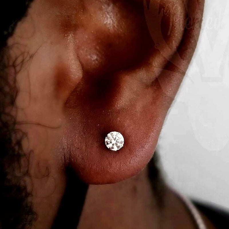 1x Lobe Piercing*