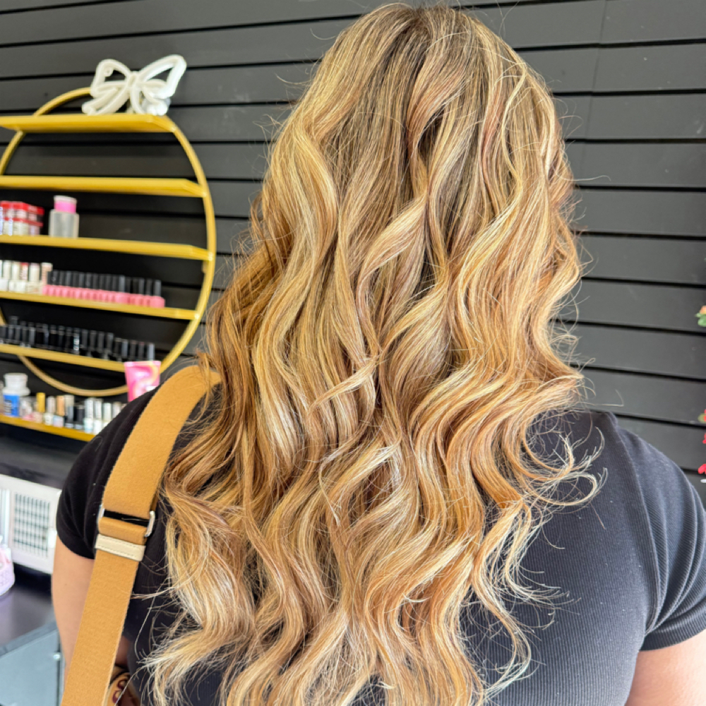 Full Highlight at Uniquely Yours Beauty Bar in Melrose Park, IL