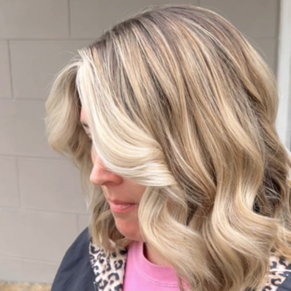 Toner & Blowout at Jessica Smith in Laurel, MS