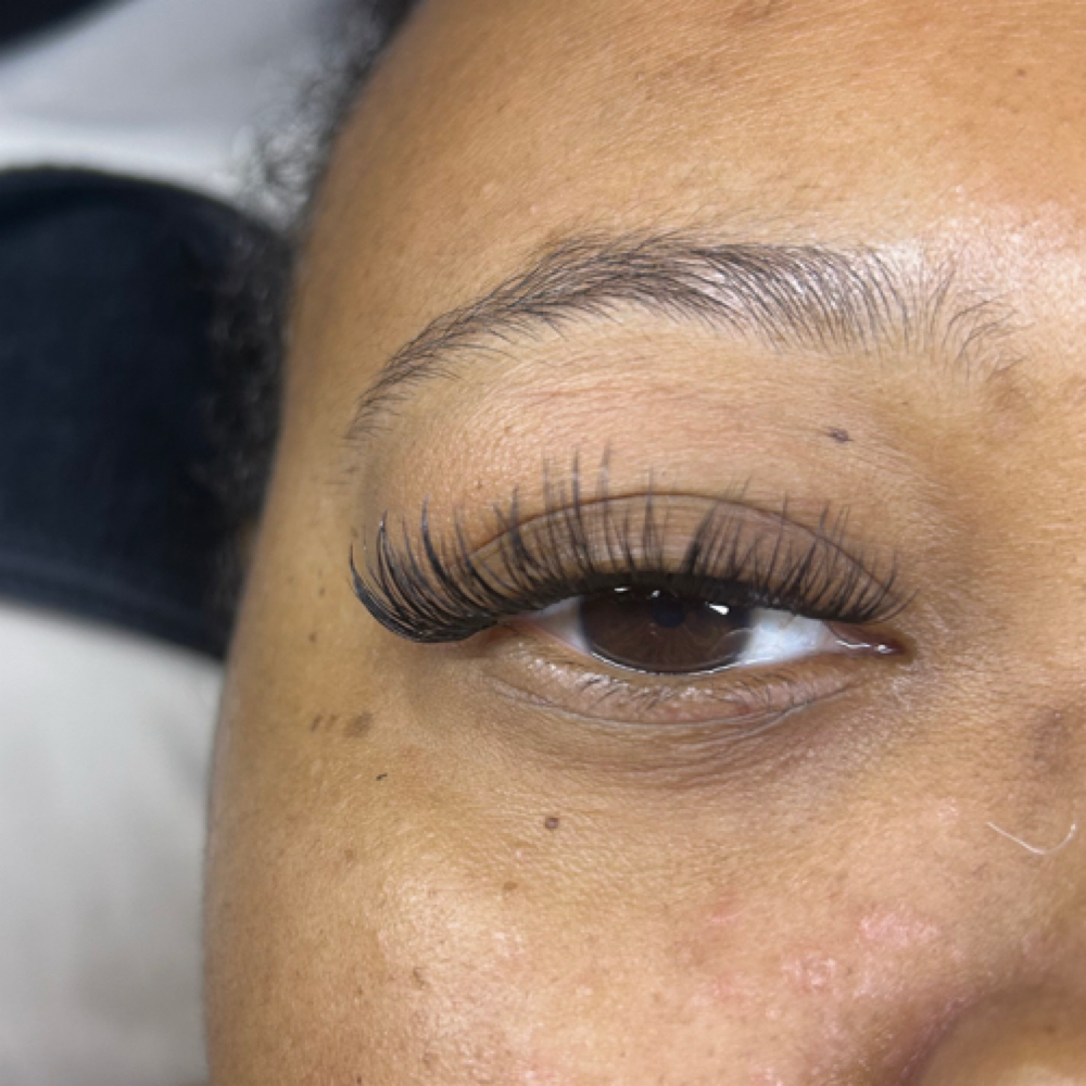 Luxury Lash Clusters at The Lady With The Hat LLC in Columbia, SC