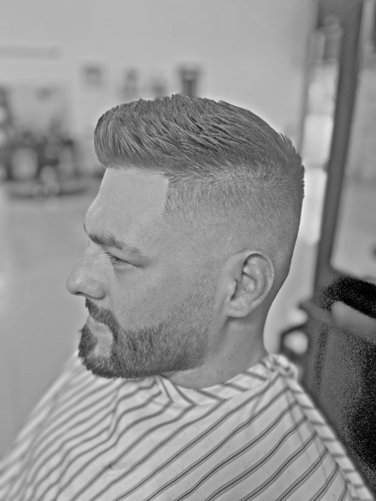 Skin Fade/Taper & Beard W/RAZOR