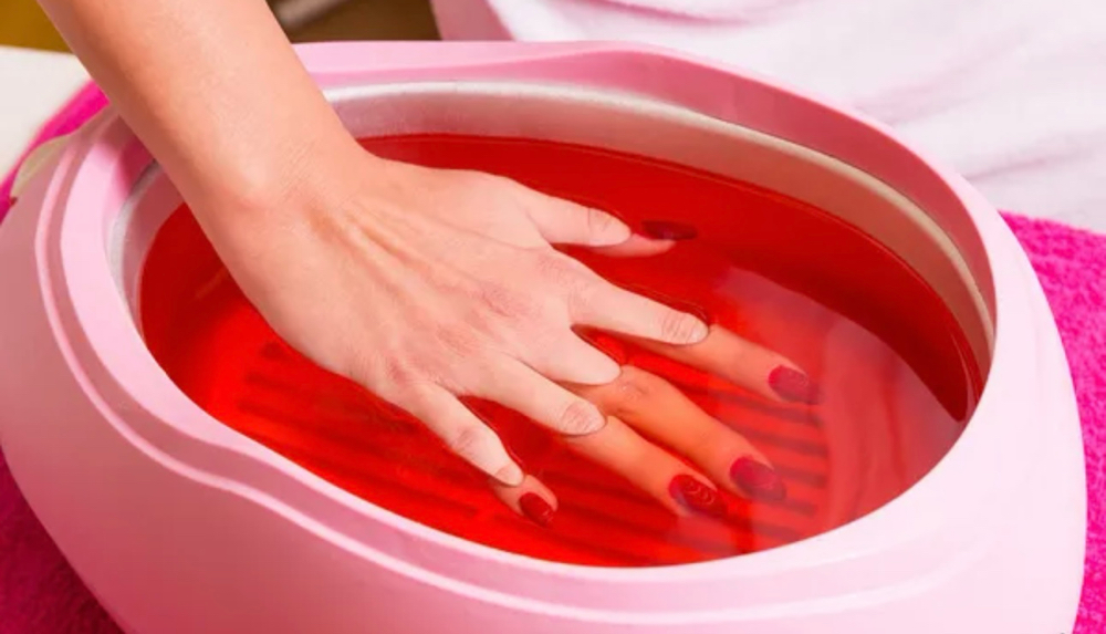 Paraffin Manicure