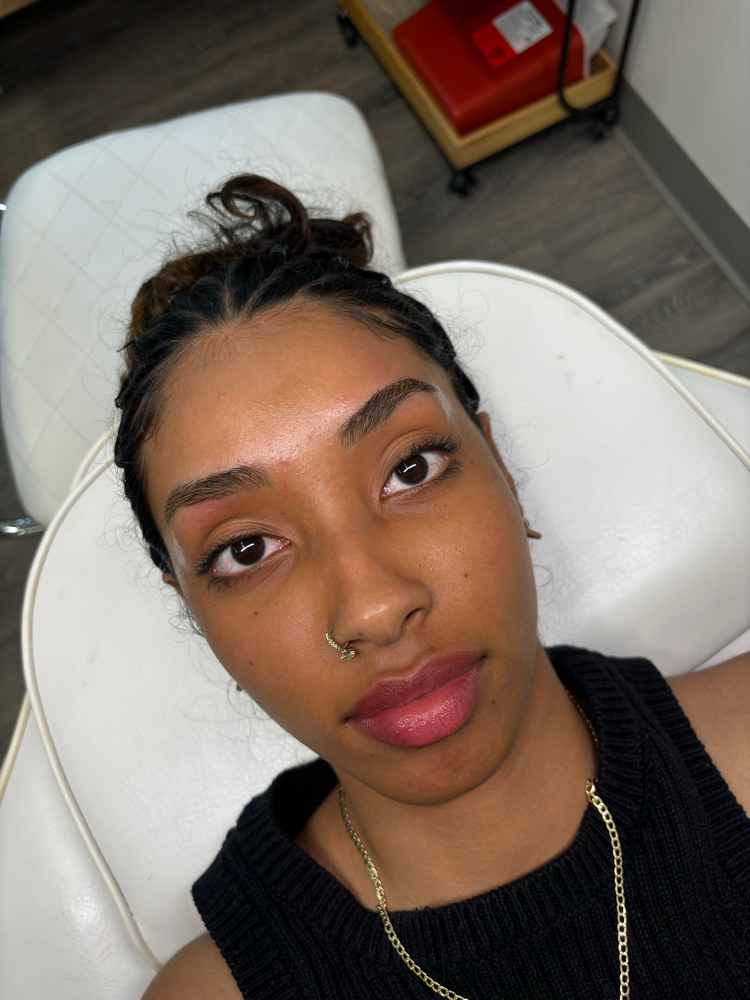 Brow Shaping & Wax