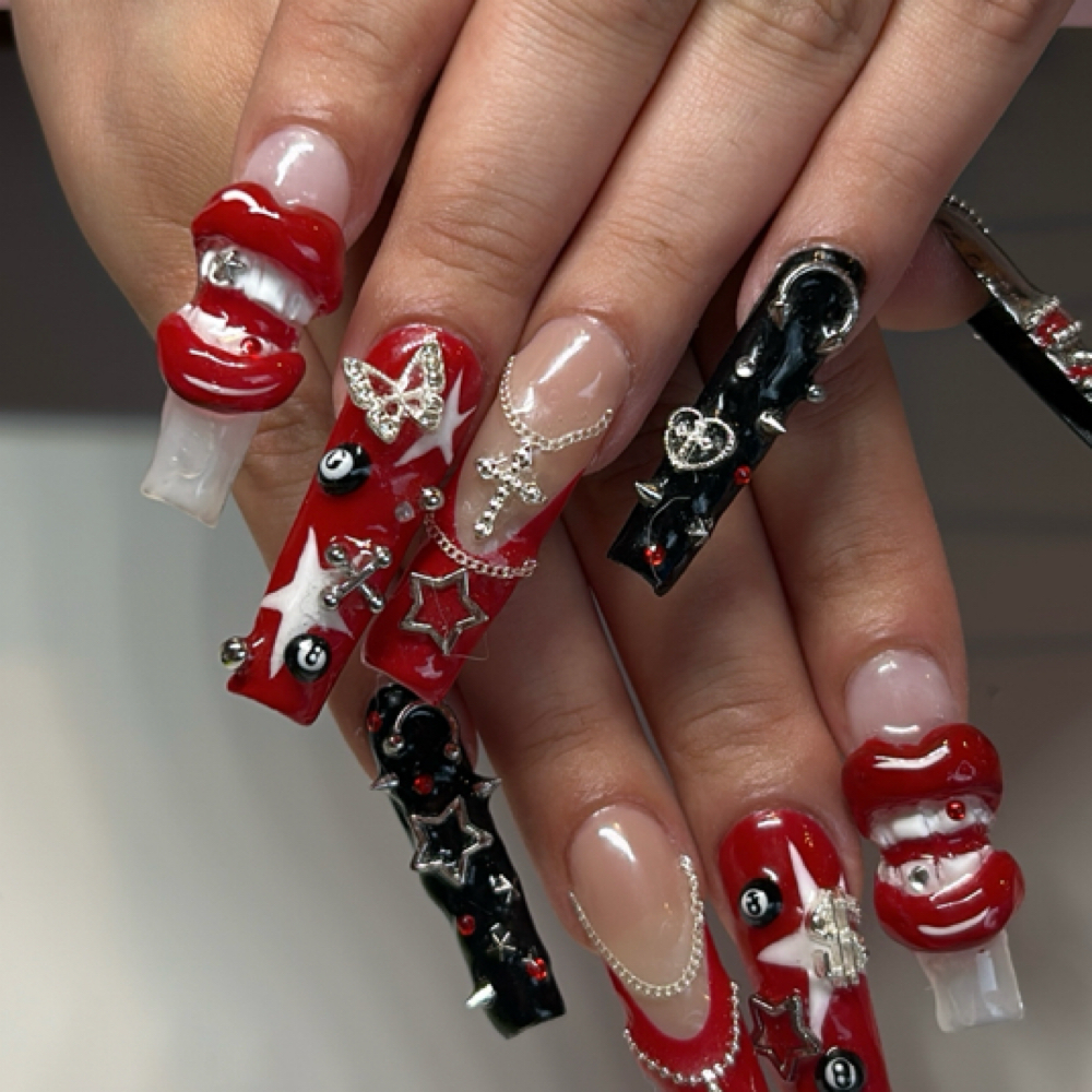 Extreme Art at Nailz by Dolliver in Portland, OR