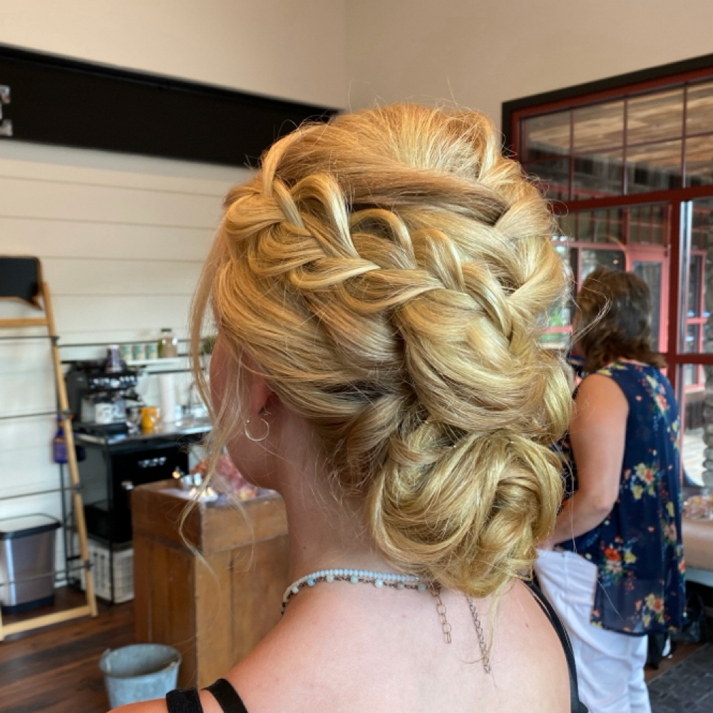 Special Occasions / Up-Dos at The Front Page Beauty Bar & Barber in Woodbury, CT