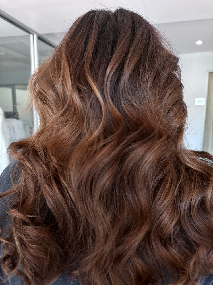 DIMENSIONAL BRUNETTE