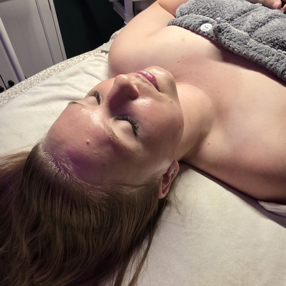 Extensive Facials at Purely You Aesthetics LLC in Quincy, IL