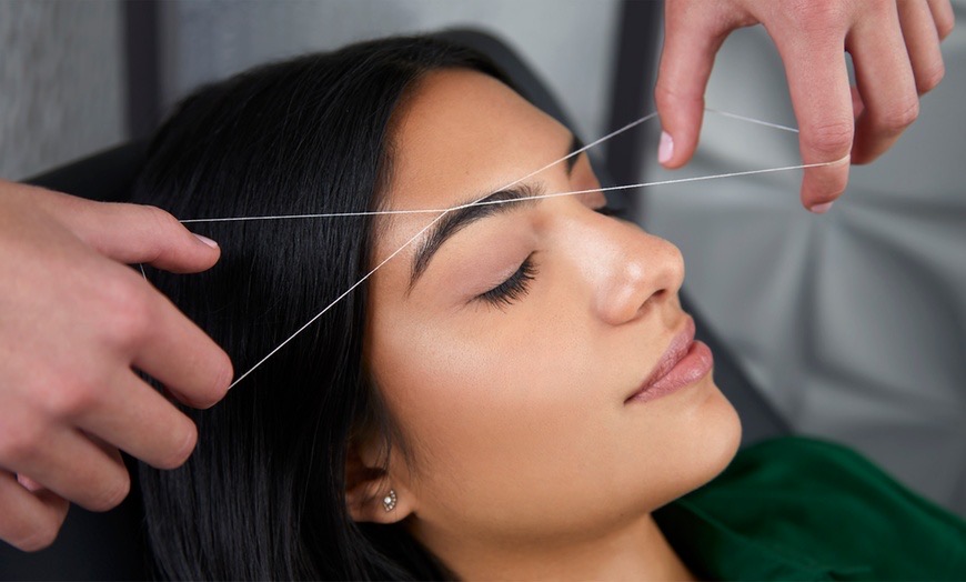 Eyebrows Threading