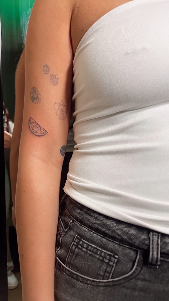 CUSTOM FINELINE TATTOO