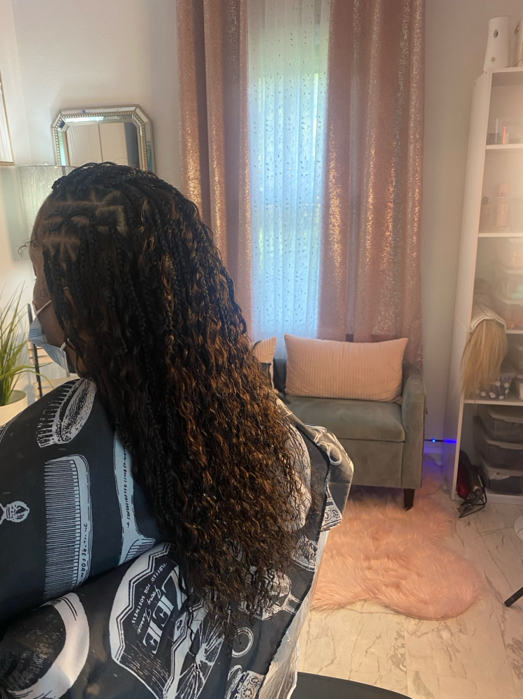 20” Flip Flop Bohemian Knotless at JRoyBraids in Mobile, AL