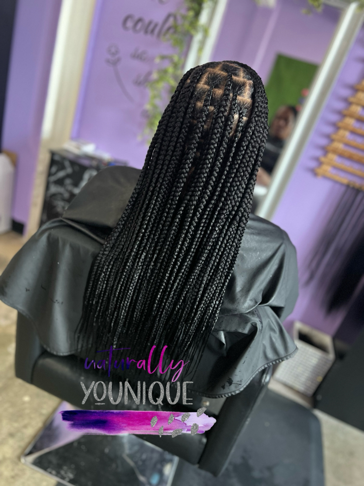 Medium Knotless at Naturally Younique Studio in Coatesville, PA