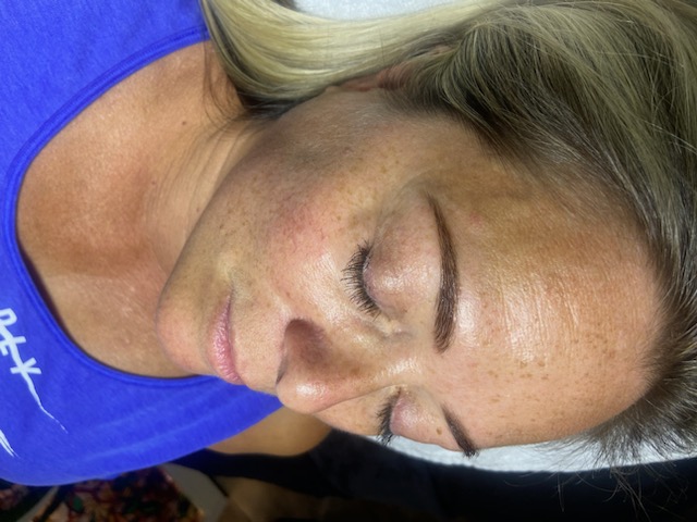 Hybrid Eyebrow Tint & Wax
