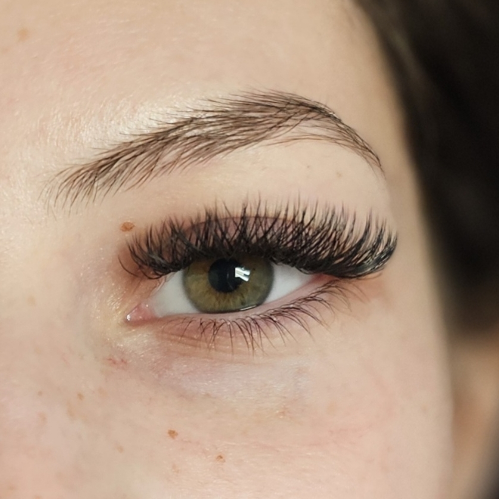 YY Classic set at LumiNess Lash & Wax in Sussex, NJ