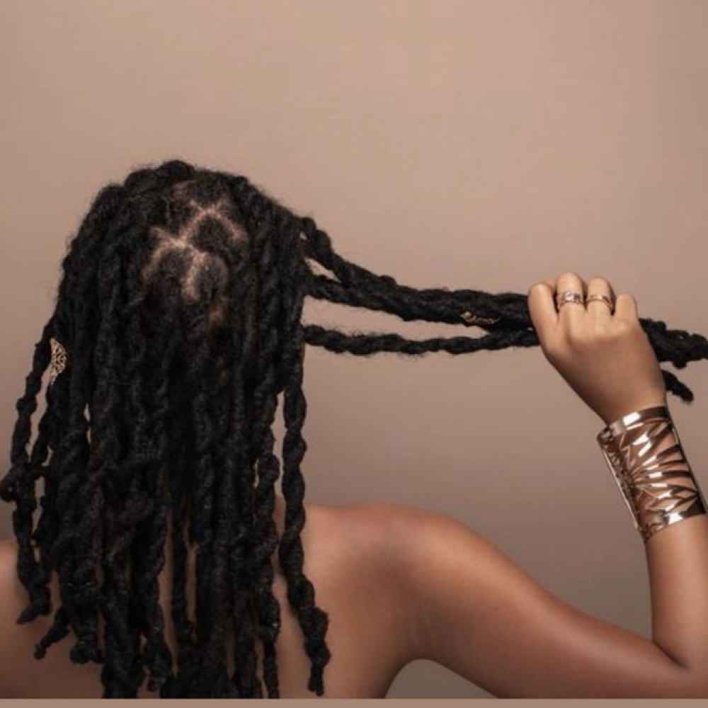 Interlocking- 100 Locs Or More at Prestige Salon in Kansas City, MO