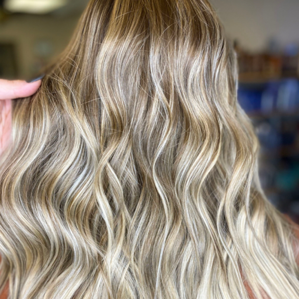 Standard Highlight at Rustic Roots Salon + Spa in Hesperia, CA