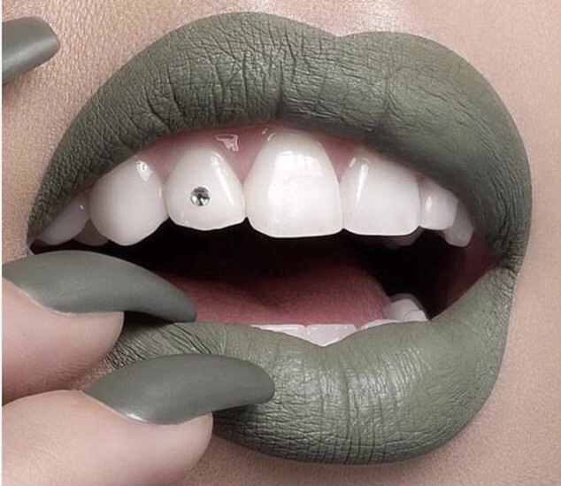 SWARVOSKI CRYSTALS TEETH JEWELRY