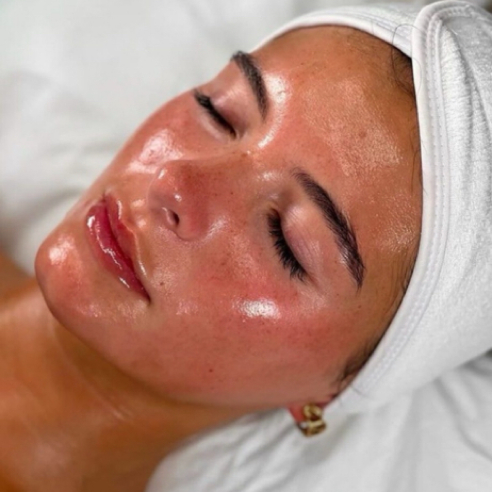 Luxury Custom Glow Facial at Glow Beauty Lounge in New Concord, OH