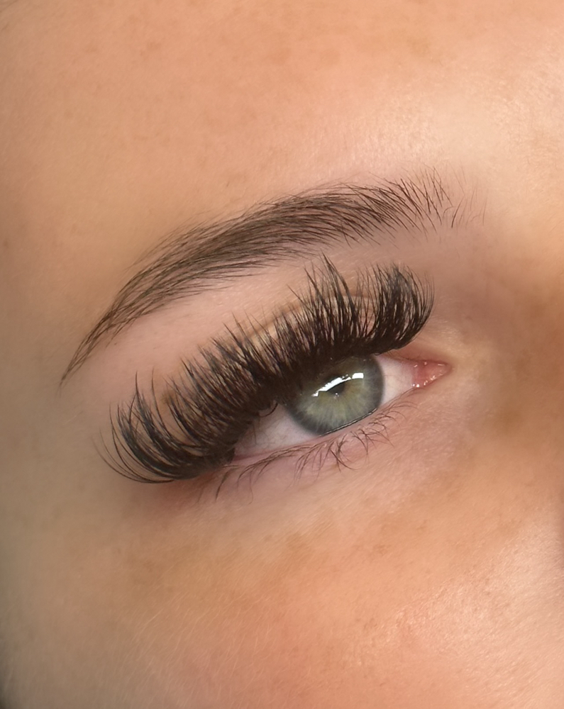 Volume Lash Extensions