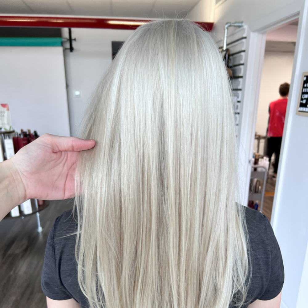 Scalp Bleach at Alexis Copsey in Edgewater, MD
