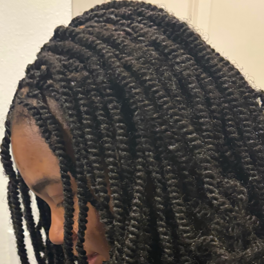 Kinky twists at ClarSim hair braiding in austin, TX