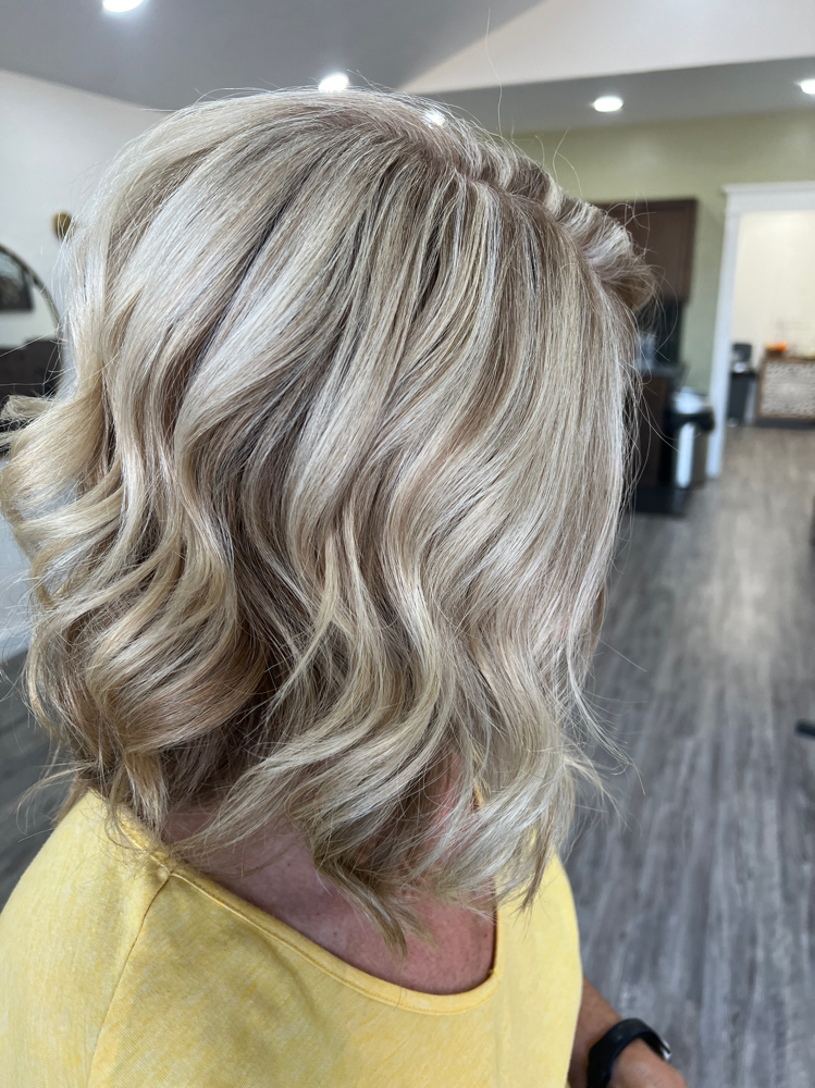 Partial Highlight at Salon 605 in Elk City, OK
