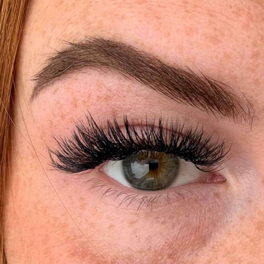 Hybrid Full Lash Set at Get up and Glow in Blaine, MN