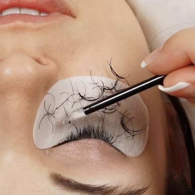 Lash Removal