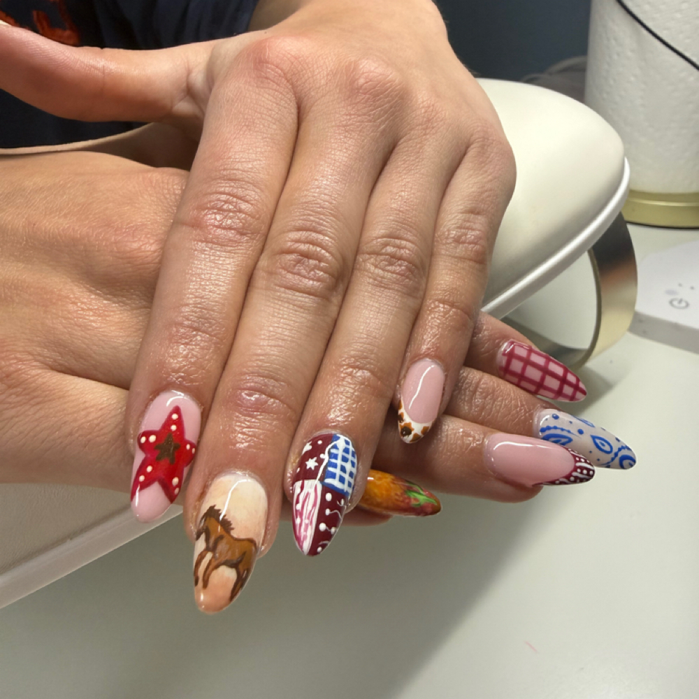 Gel X (more Than 2 Colors) at Lia  Hutchison in Bloomington, IL