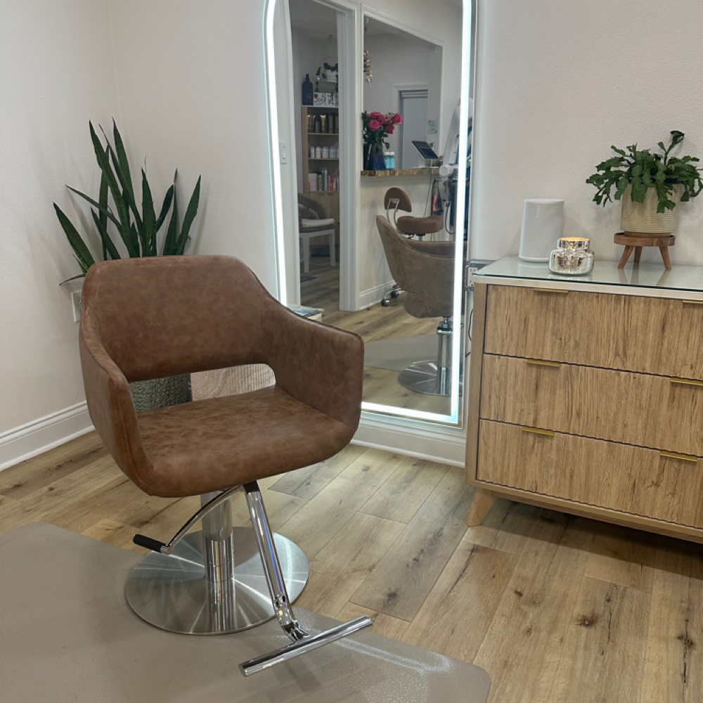 Consultation - new guest at Angie @ Pura Vida Salon NSB in New Smyrna Beach, FL