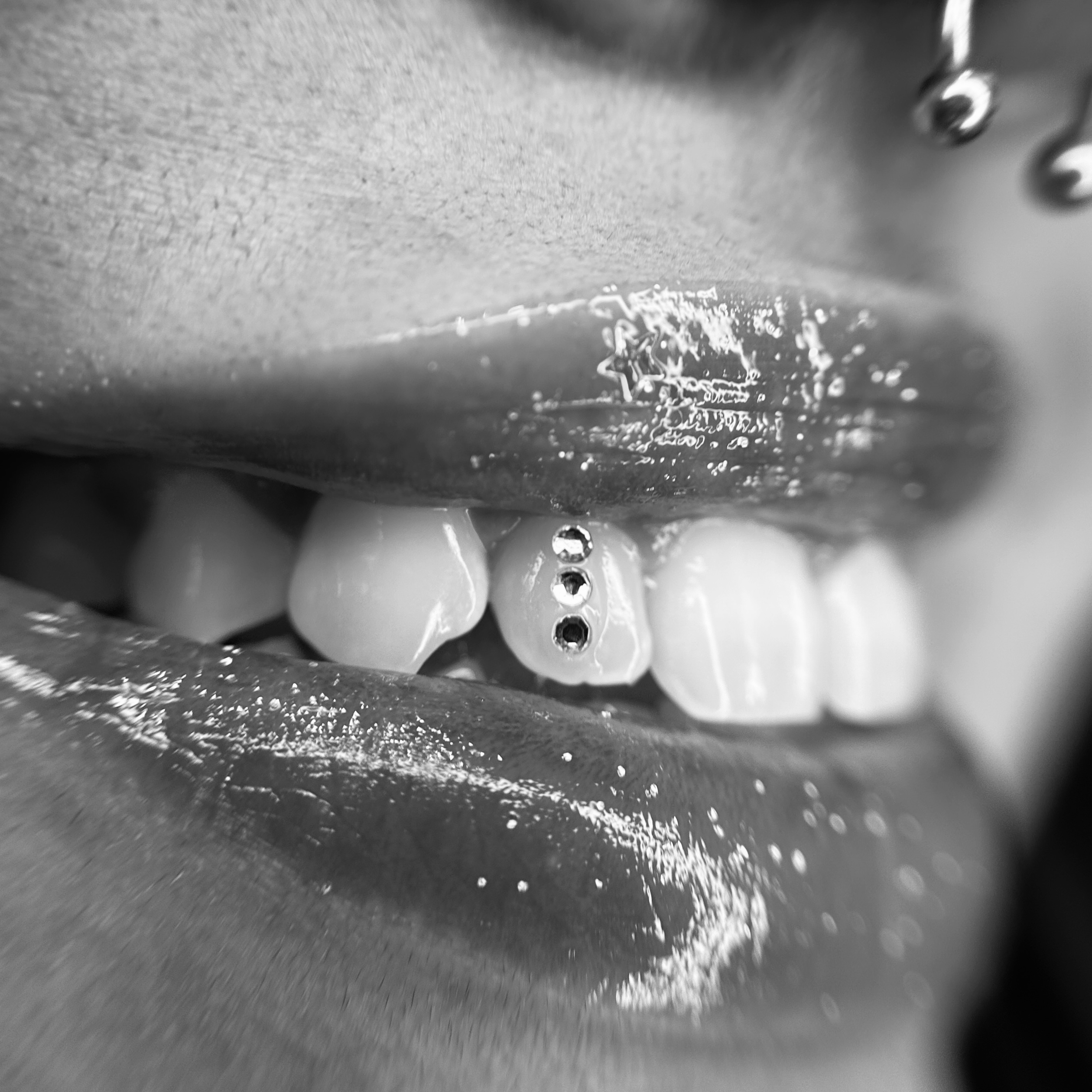 Tooth Gem Design: 3+ Gems at The Neon Door in Tucson, AZ