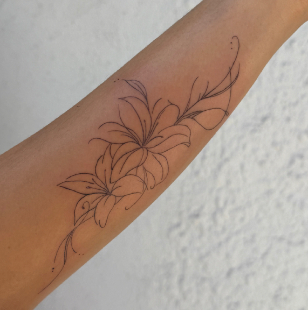 XL TATTOO WITH @halfpeach.ink at DAZEY AESTHETIC COLLECTIVE in Phoenix, AZ