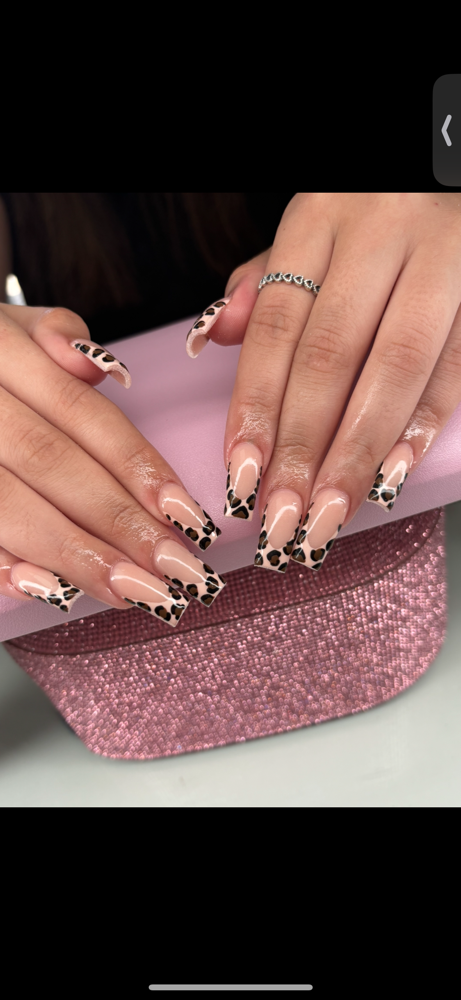 Medium Full Set W/Design at Janeli’s Nailz in Streamwood, IL