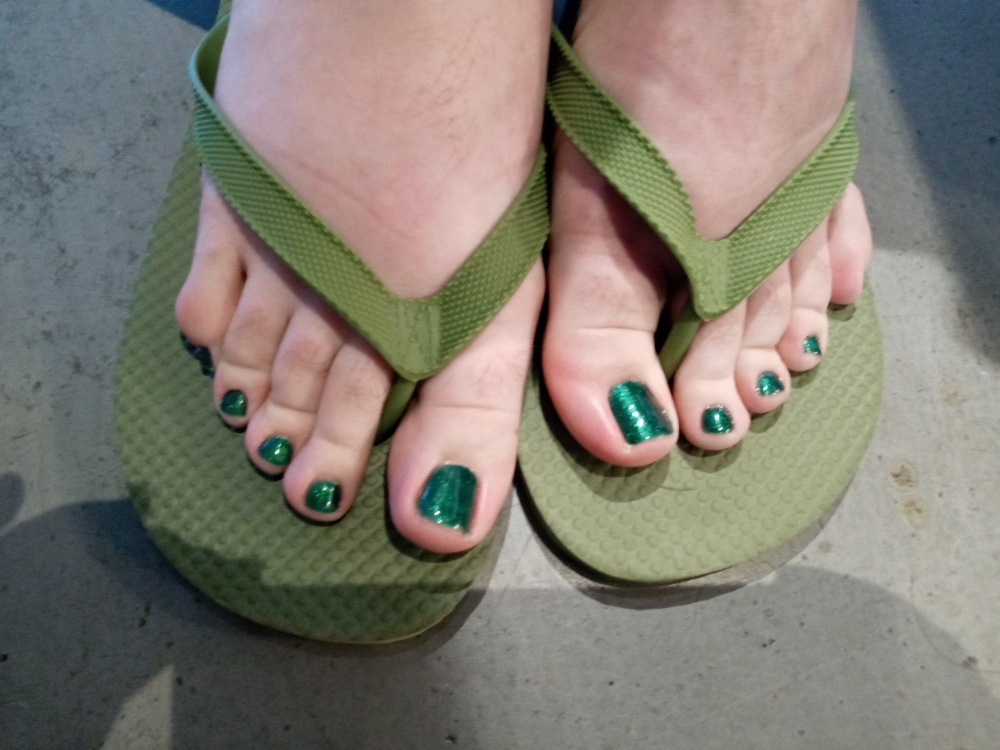 Regular Polish Pedicure at Nonas Custom Nails in Anderson, IN