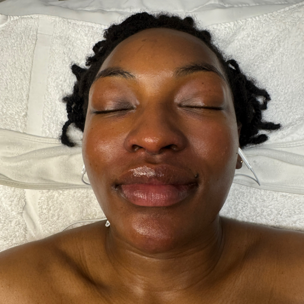 Vee Luxe Signature Facial at VEE LUXE SPA in Seattle, WA
