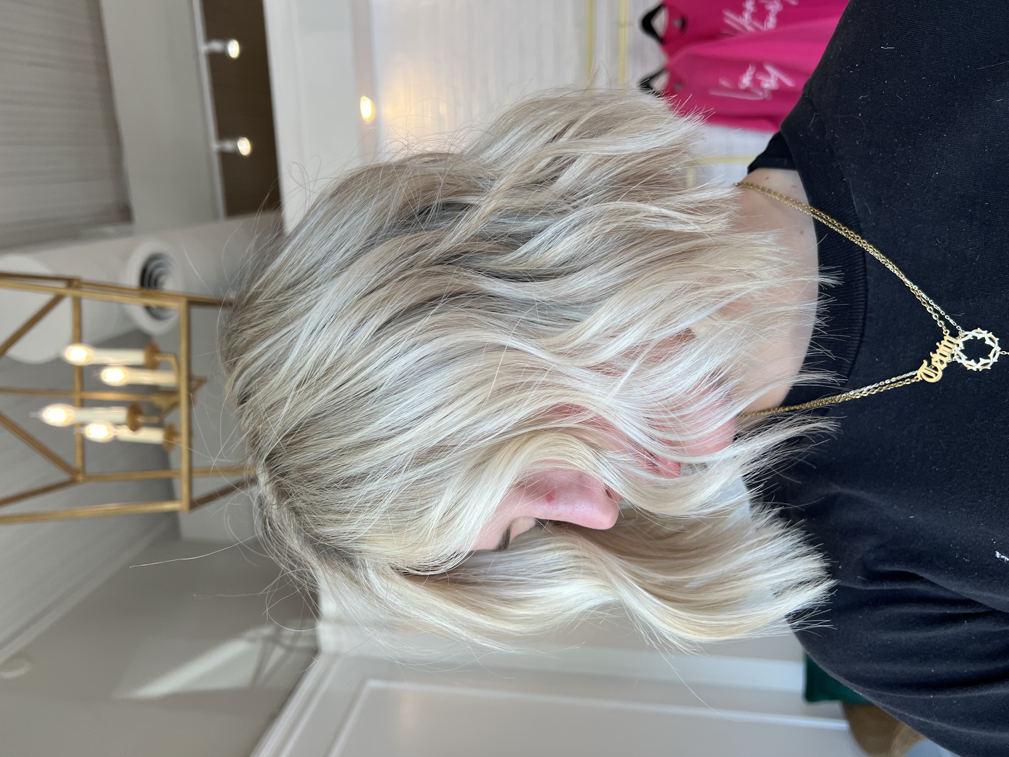 FULL BLONDE