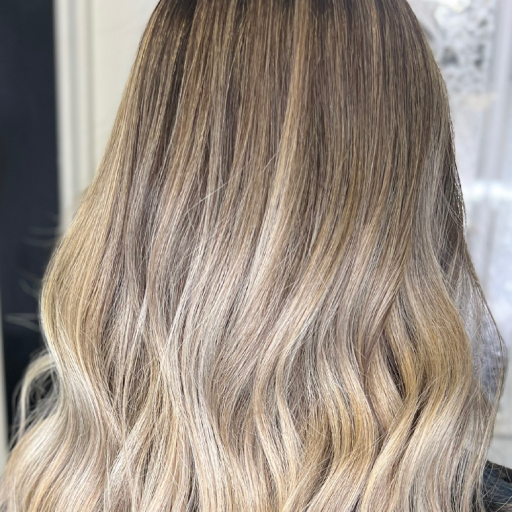 Signature Blonding Service