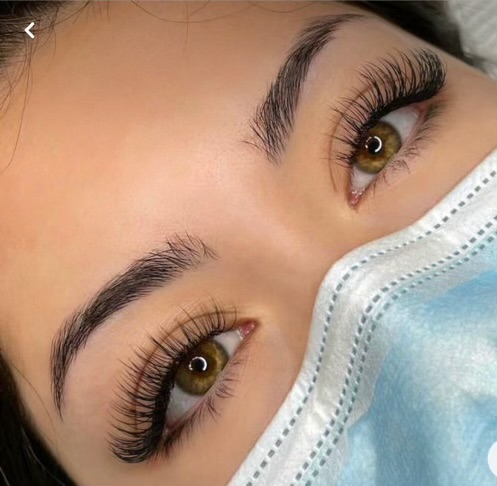 Hybrid Eyelash Extensions