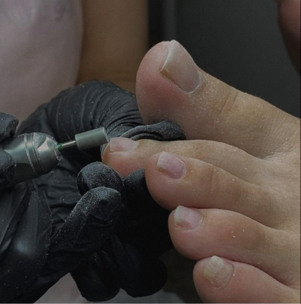 Product Removal For Toes at Luxury Nails by Des in Montebello, CA