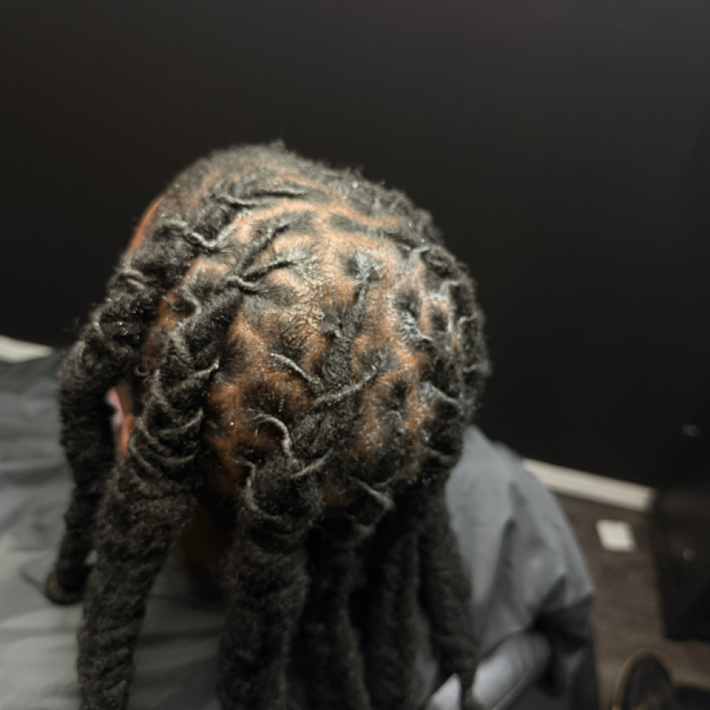 Retwist W/ Barrels at Crowned By Victoria in Birmingham, AL