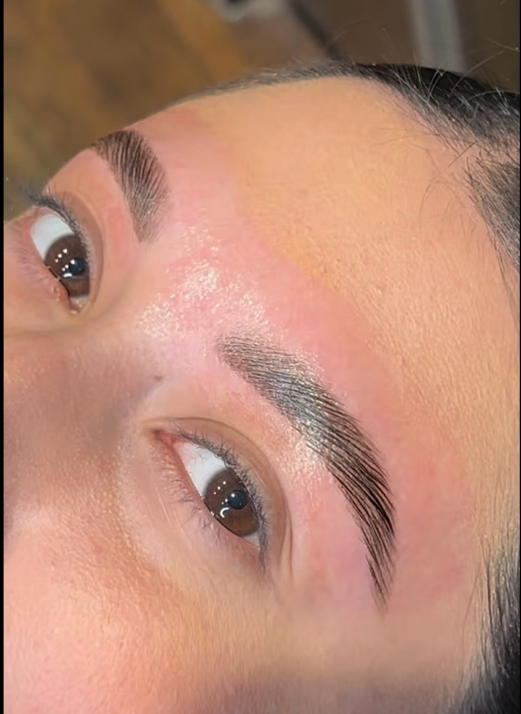 Eyebrow Lamination & Sculpt