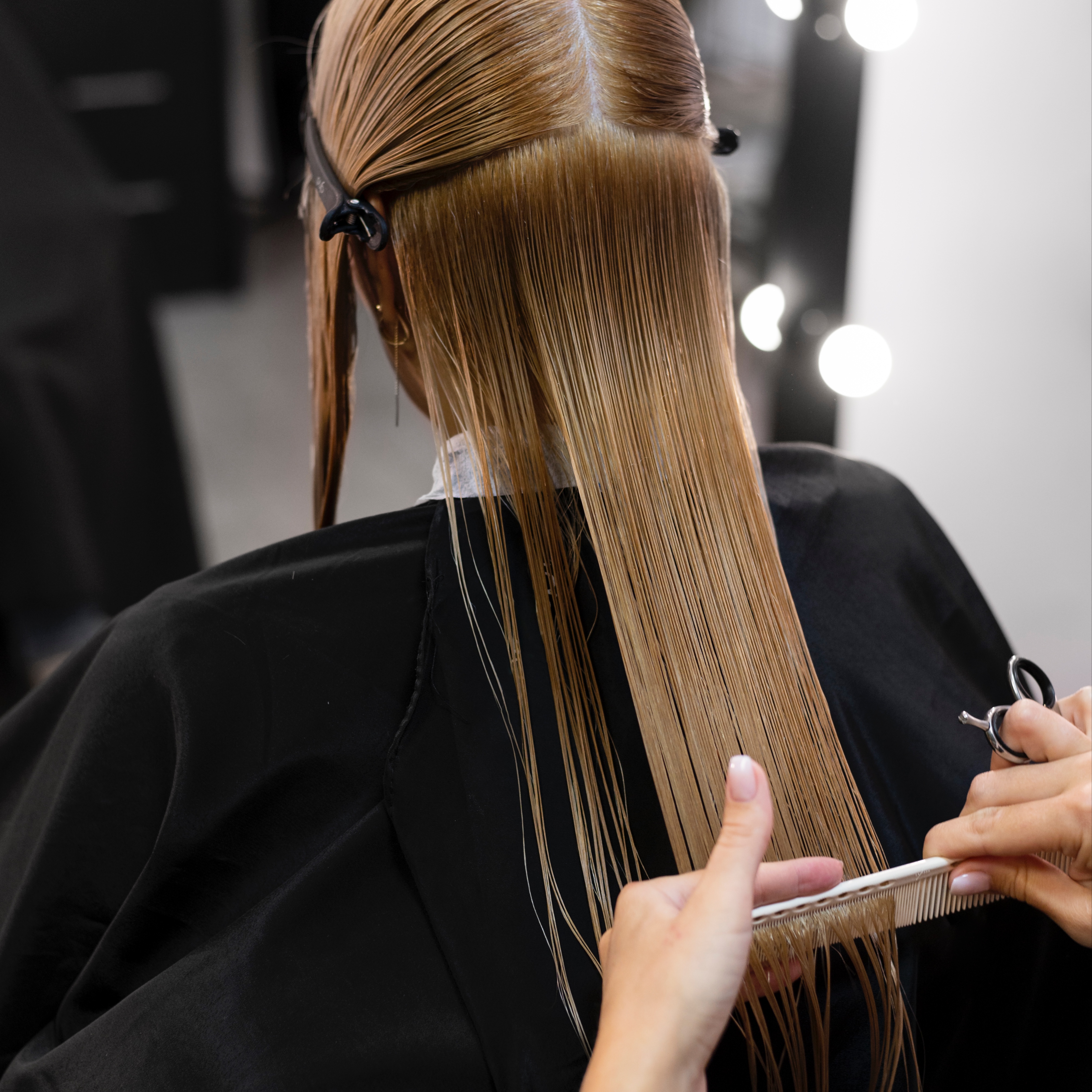 Women's haircut w/color Senior styl