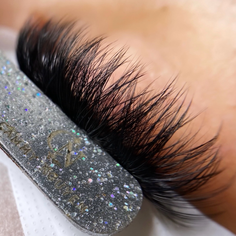 Customized Lash Set at Hidden Beauty in Harlingen, TX